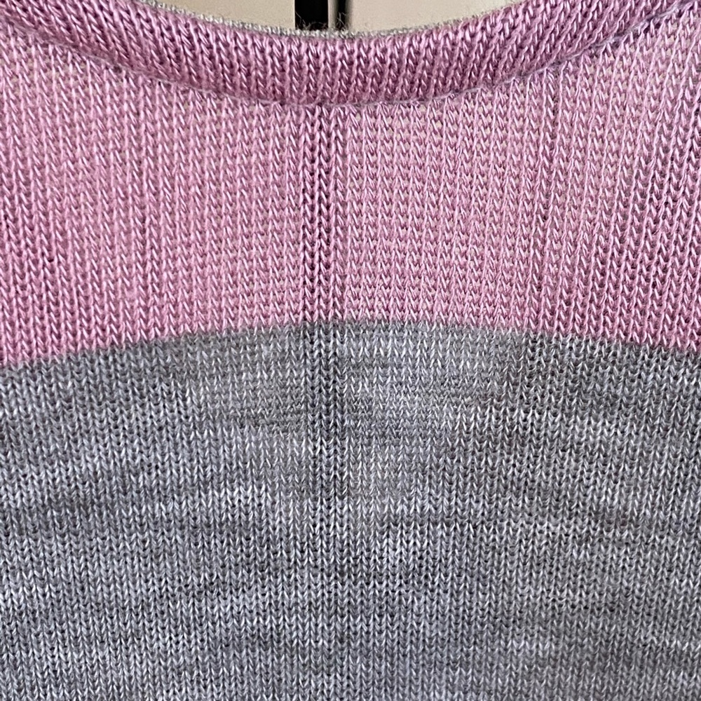 SALE ODDI Heather Gray Pink Stripe Twist Back Top - Picture 11 of 12